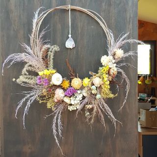 Dried floral wreath with crystal